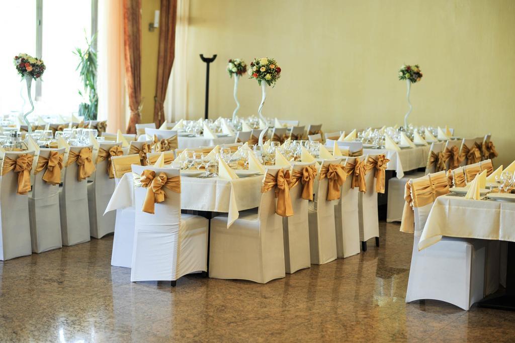 Hotel Mariflor Gherla Exterior photo